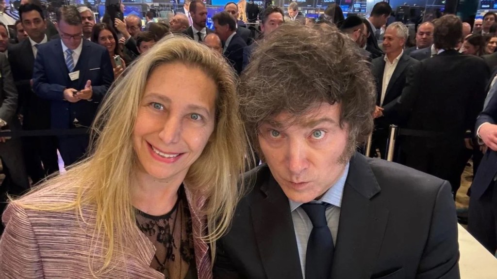 Milei acusa a periodistas de formar parte de una “red de espionaje&nbsp;ilegal”