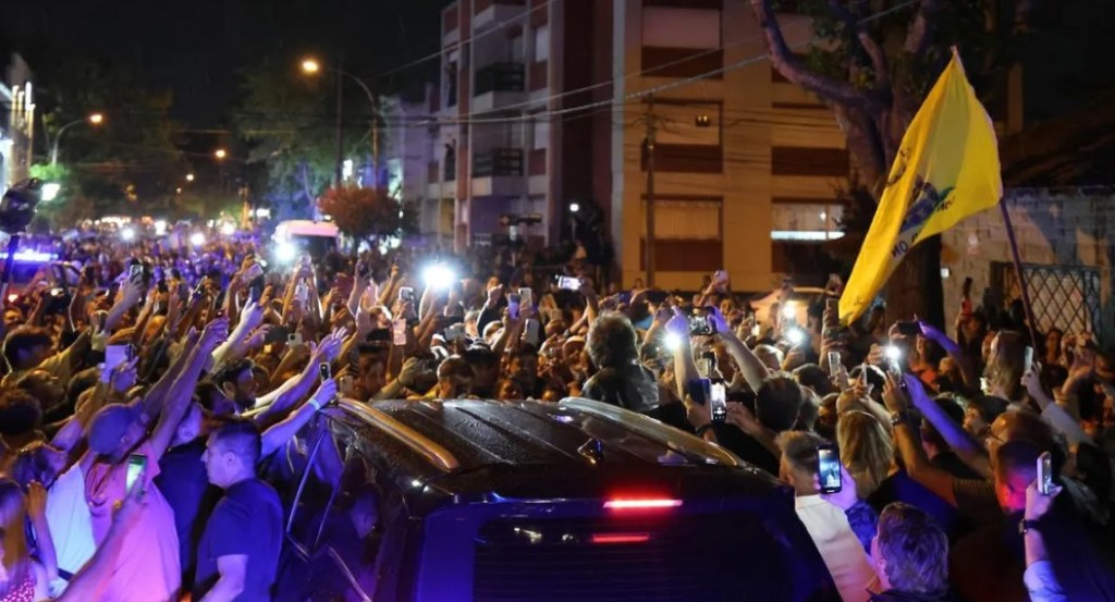 Milei llegó a Mar del Plata en el marco del “Tour de la&nbsp;Gratitud”
