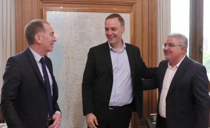 La mesa política se reúne por la crisis de los&nbsp;incendios