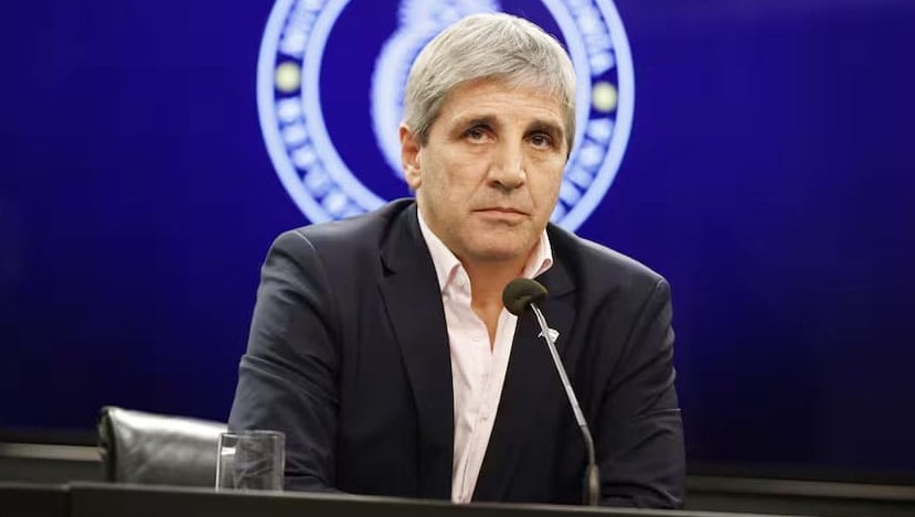 Caputo aseguró que el Gobierno solucionó el déficit&nbsp;fiscal