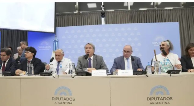 Gritos y polémica en el Congreso por la Ley de Glaciares con un periodista&nbsp;involucrado