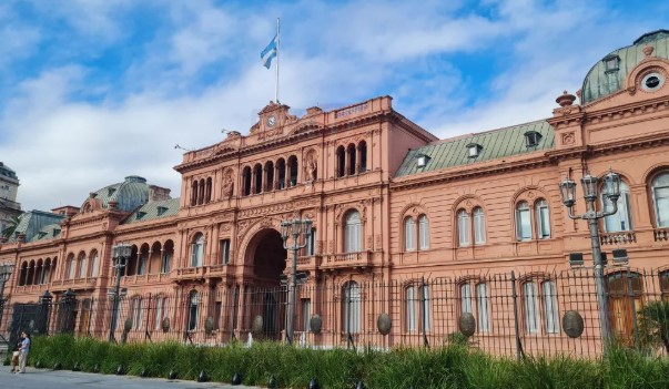 Concejal libertario de Bahía Blanca propuso una ordenanza para evitar bloqueos a&nbsp;empresas